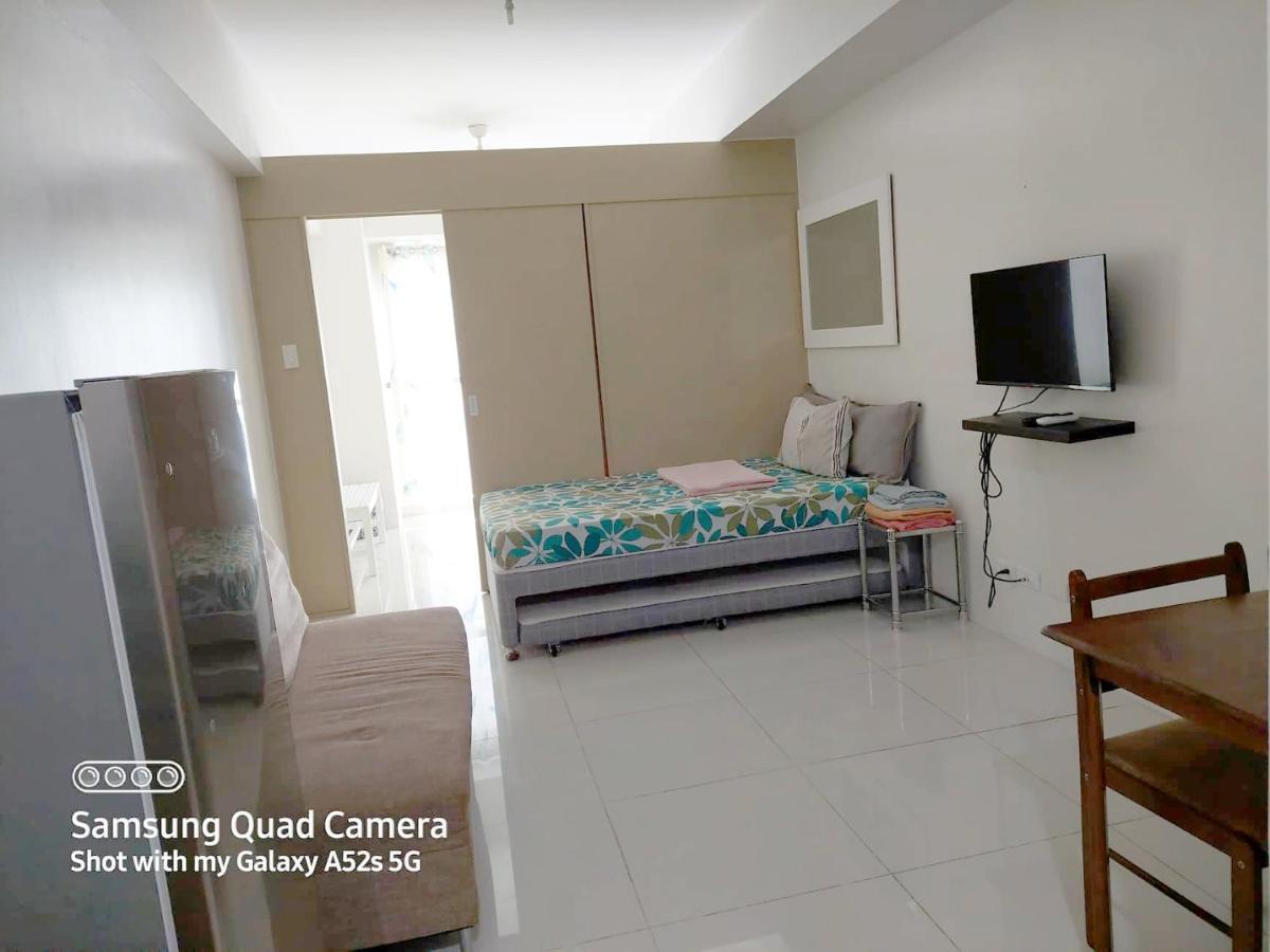 Smdc Tagaytay Taal Lake Condo Cook Netflix No Balcony No Free Parking タガイタイ エクステリア 写真