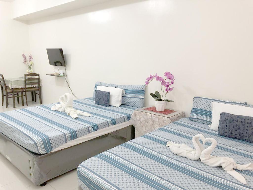 Smdc Tagaytay Taal Lake Condo Cook Netflix No Balcony No Free Parking タガイタイ エクステリア 写真