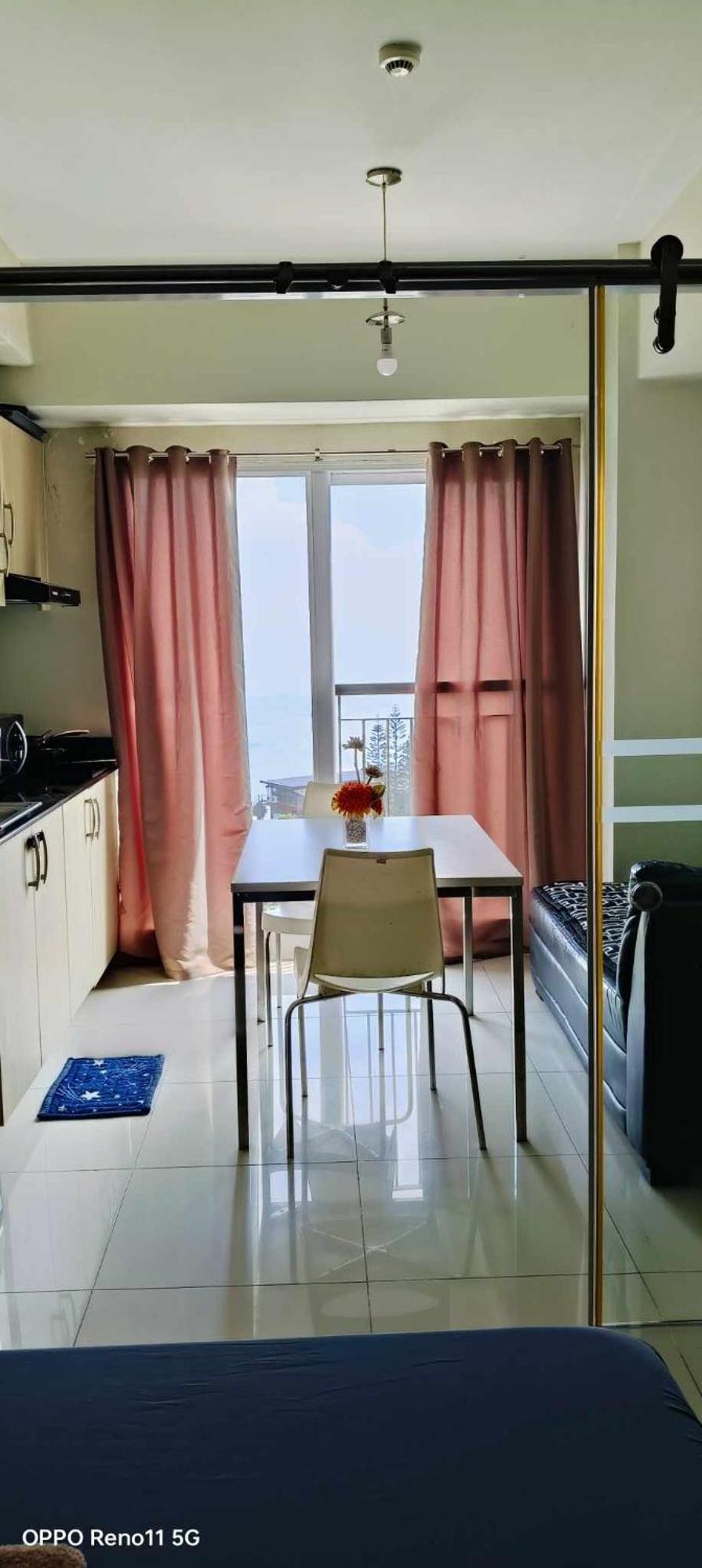 Smdc Tagaytay Taal Lake Condo Cook Netflix No Balcony No Free Parking タガイタイ エクステリア 写真
